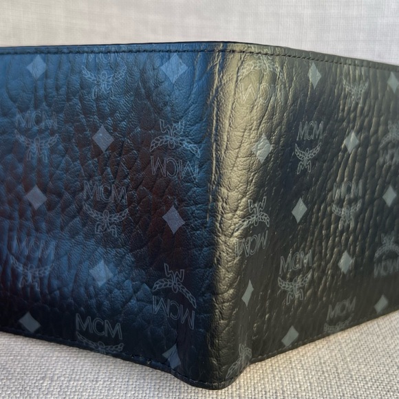 MCM Visetos Compact Wallet - Picture 5 of 9